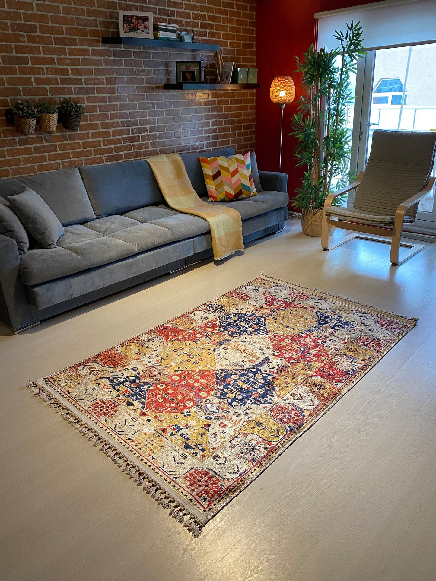 Design Oriente del tappeto con cura a maglia