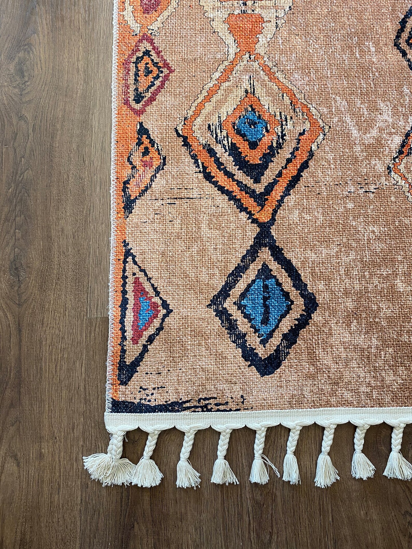 Conception de motif de couleur moderne du tapis soigneusement tricoté